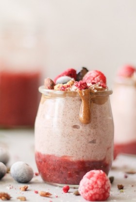 Use healthy dinner smoothies for meal replacement and continue to give your body the nutrients it needs to help you lose weight. Smoothie Dinner Replacement | What to Eat with a Smoothie for Dinner | Replacing Dinner with a Smoothie | Nighttime Smoothie for Weight Loss | Healthy Smoothies for Dinner Weight Loss