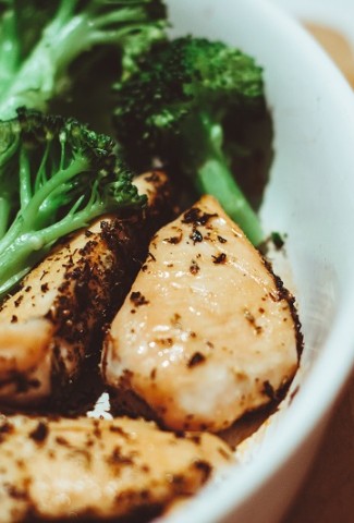 Healthy Family Dinner Ideas with Chicken on a Plate with Broccoli